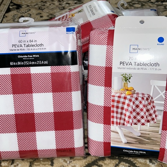 (8) Mainstay Tablecloth’s - Picture 3 of 6